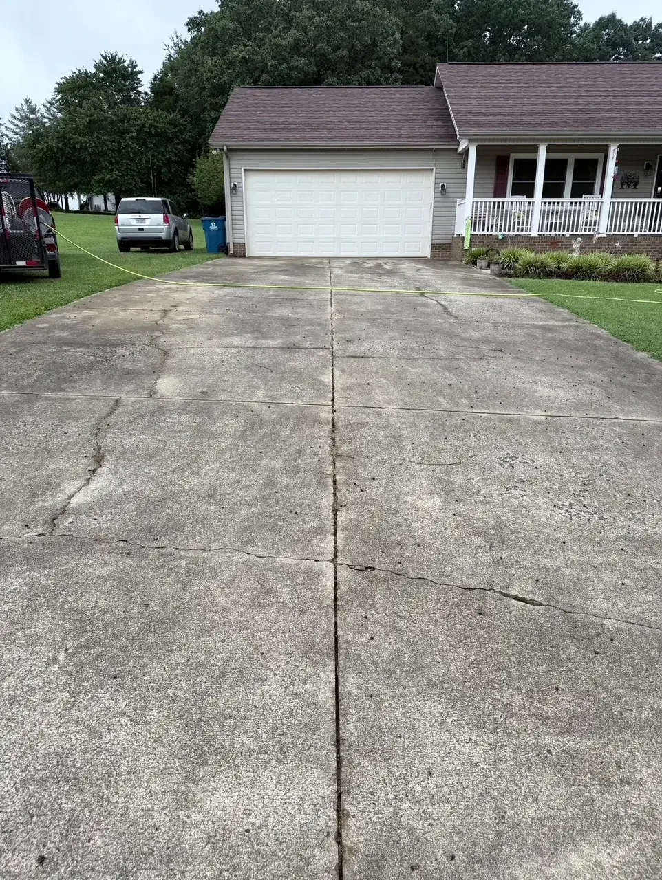 Commercial pressure washing in Mount Holly NC